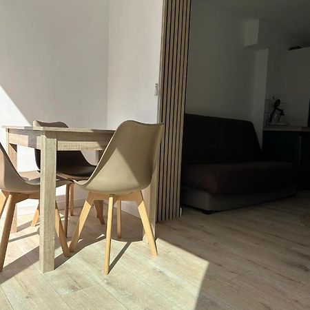 Charmant Studio Neuf 150M Plage Sur Avenue Principale Climatise Et Parking Cavalaire-sur-Mer Exteriör bild