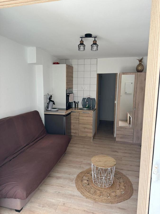 Charmant Studio Neuf 150M Plage Sur Avenue Principale Climatise Et Parking Cavalaire-sur-Mer Exteriör bild