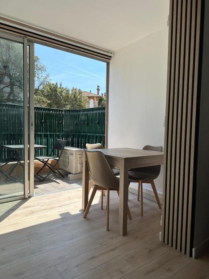 Charmant Studio Neuf 150M Plage Sur Avenue Principale Climatise Et Parking Cavalaire-sur-Mer Exteriör bild